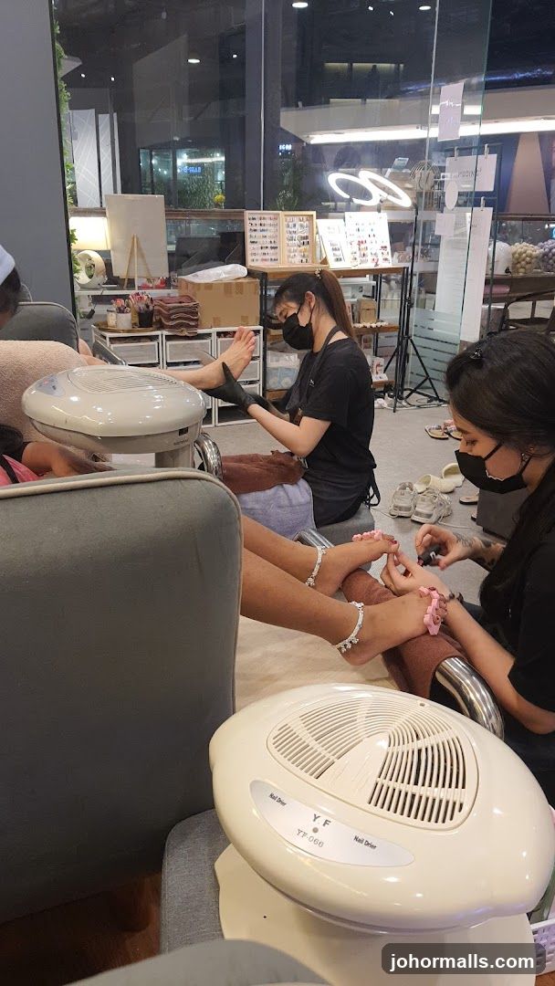 Nail Salon