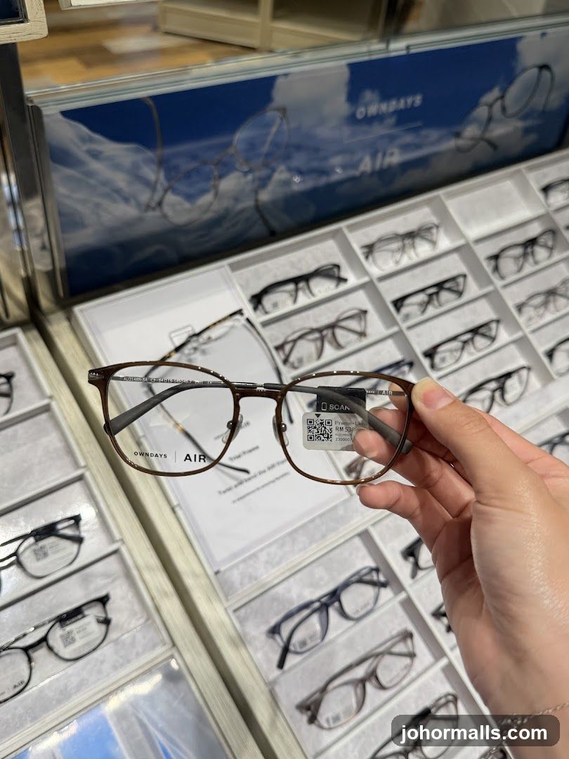 Eyeglasses Display