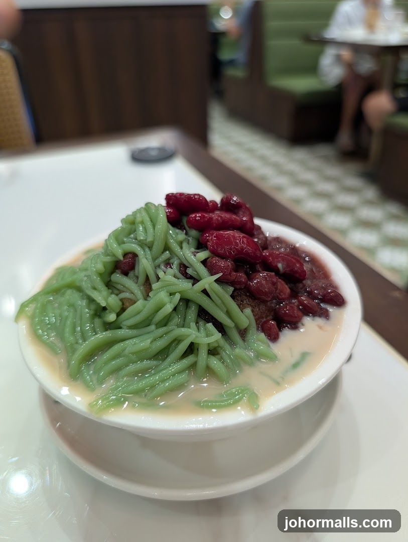Dessert with Red Beans and Green Noodles