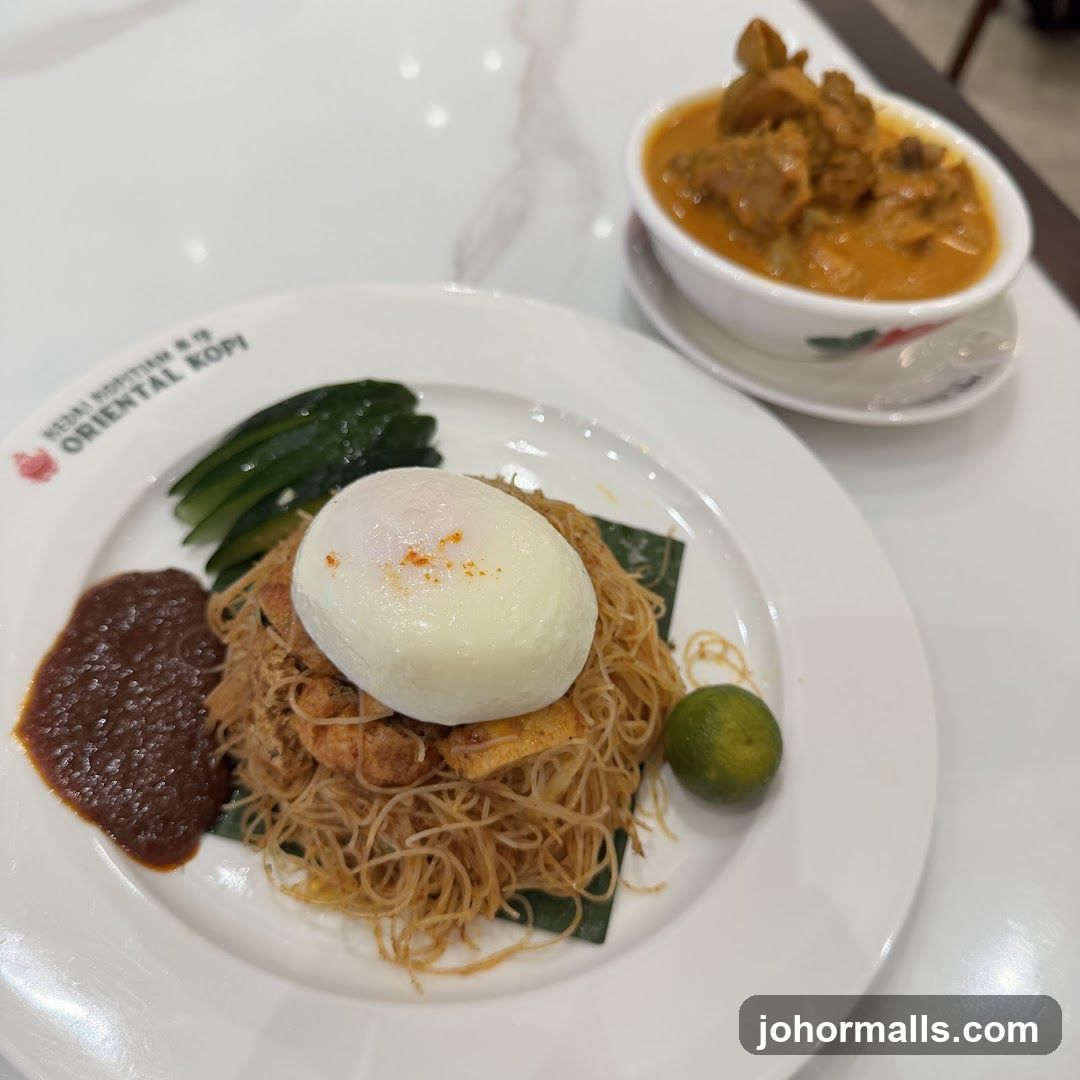 Noodles with Egg and Curry