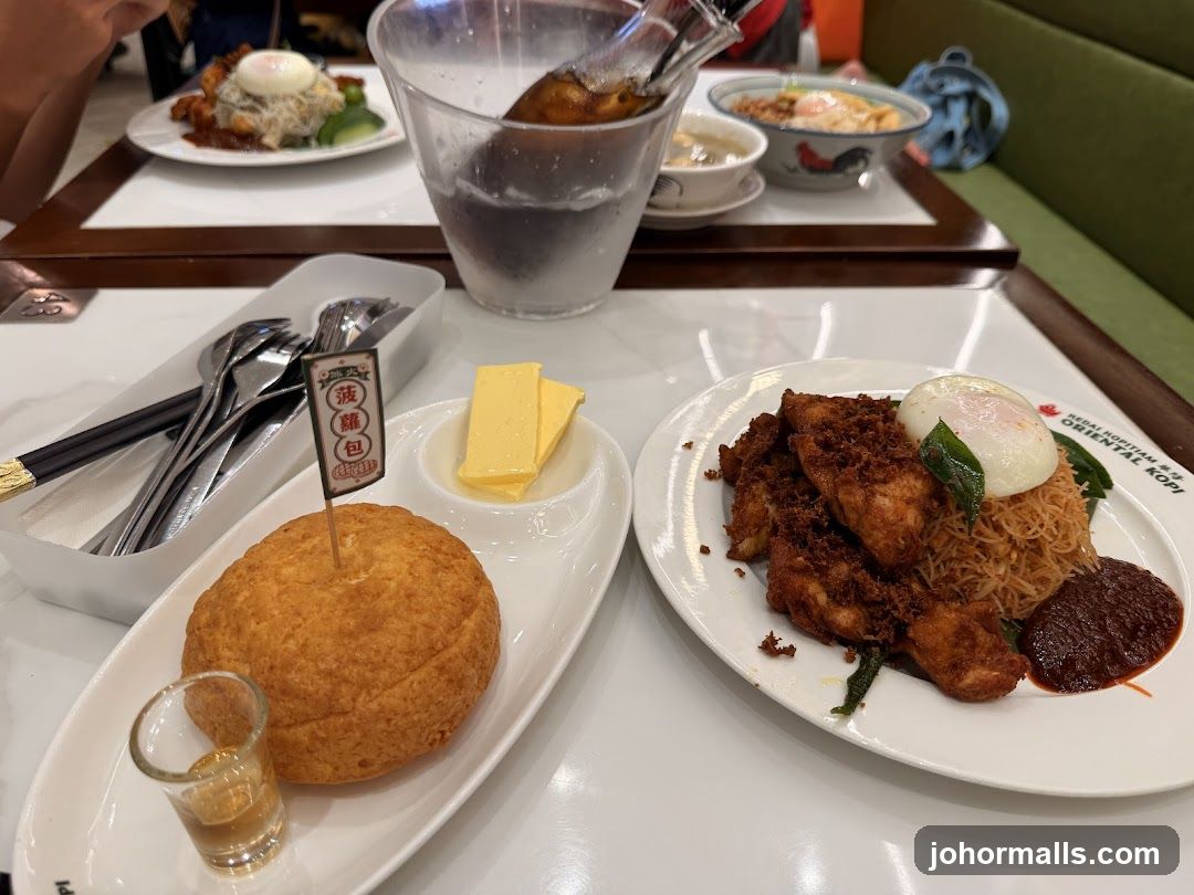 Fried Chicken with Noodles and Egg