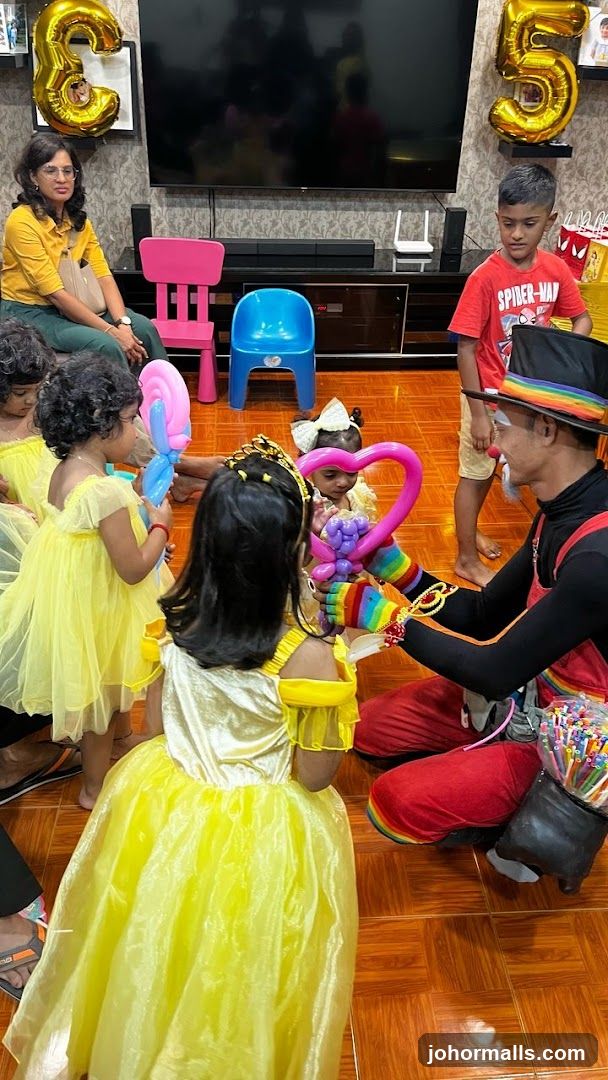 Birthday Party Balloon Twisting