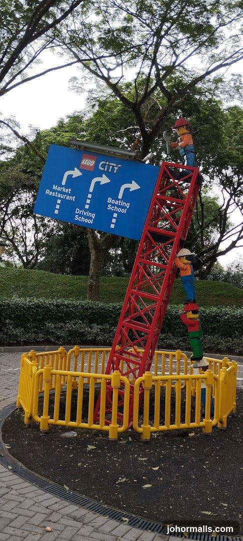 Lego City Signpost