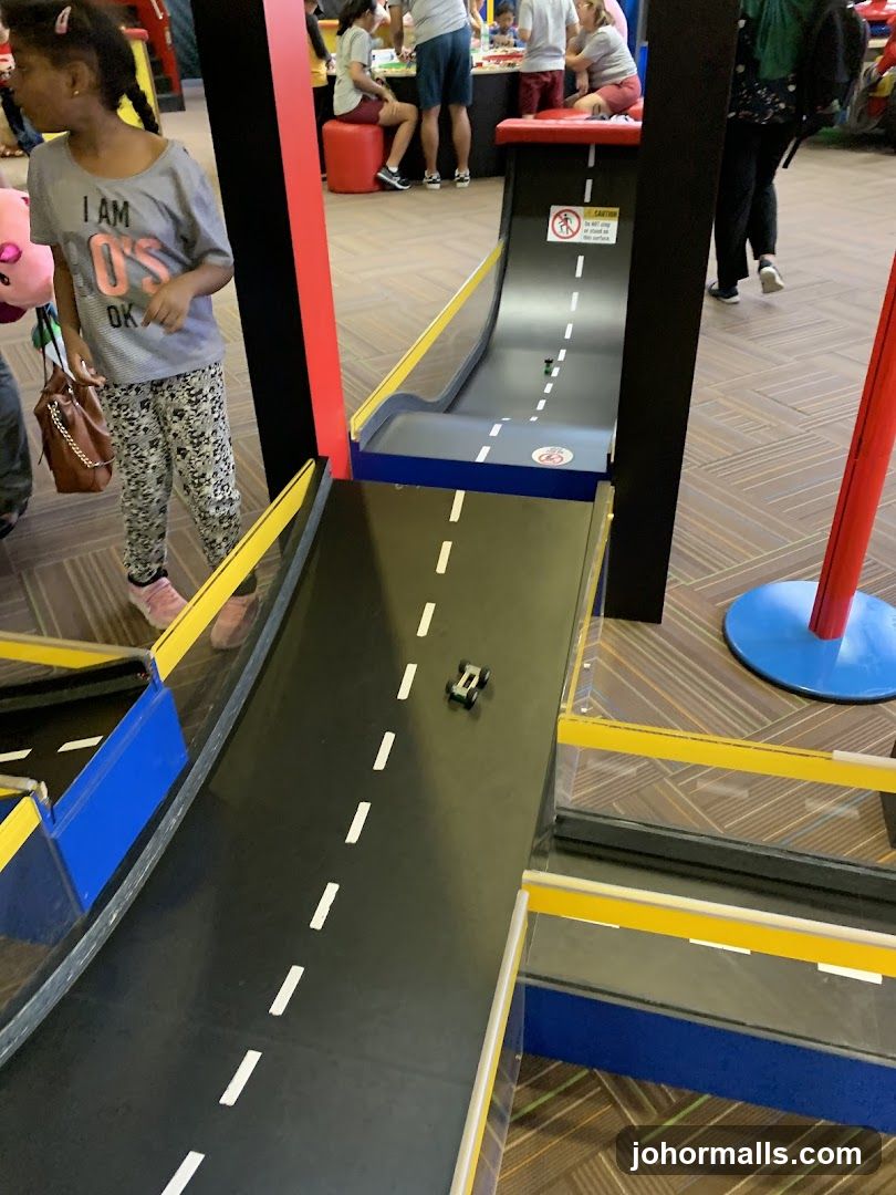 Toy car race track