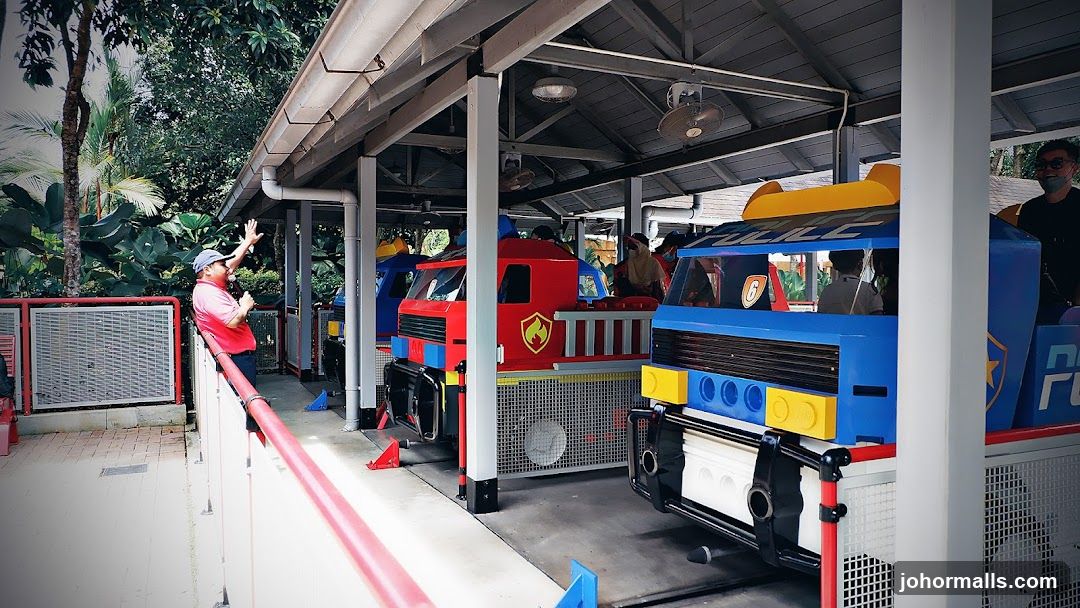 Amusement Park Ride Vehicles