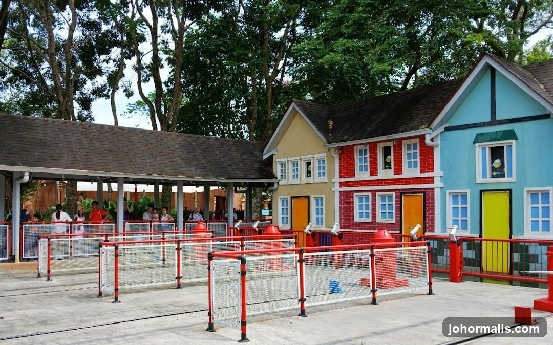 Amusement Park Ride Queue