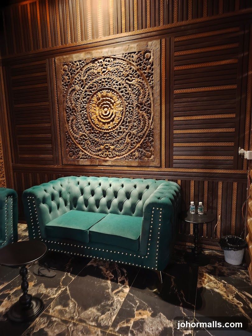Luxurious Waiting Area