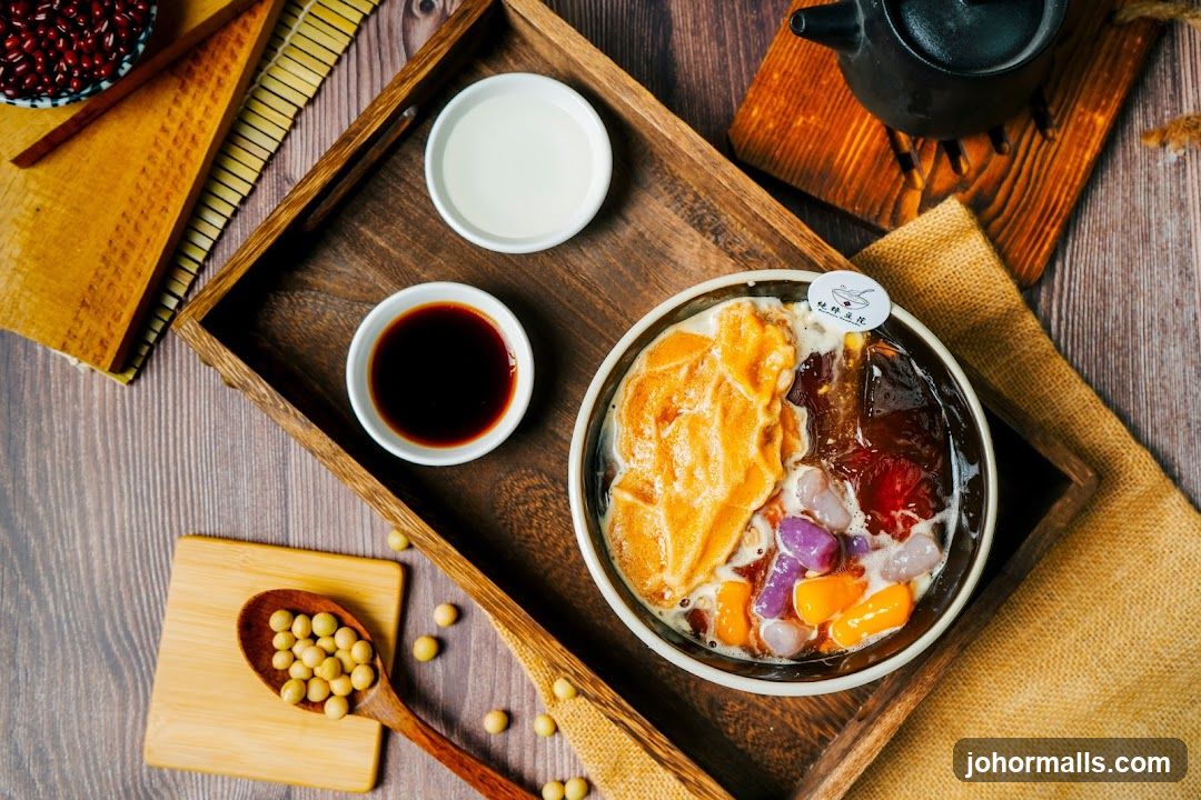 Dessert Bowl with Toppings