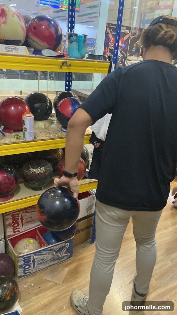 BARAKS PRO SHOP (Pelangi)