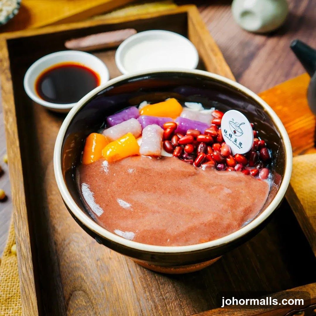 Red Bean Soup with Toppings