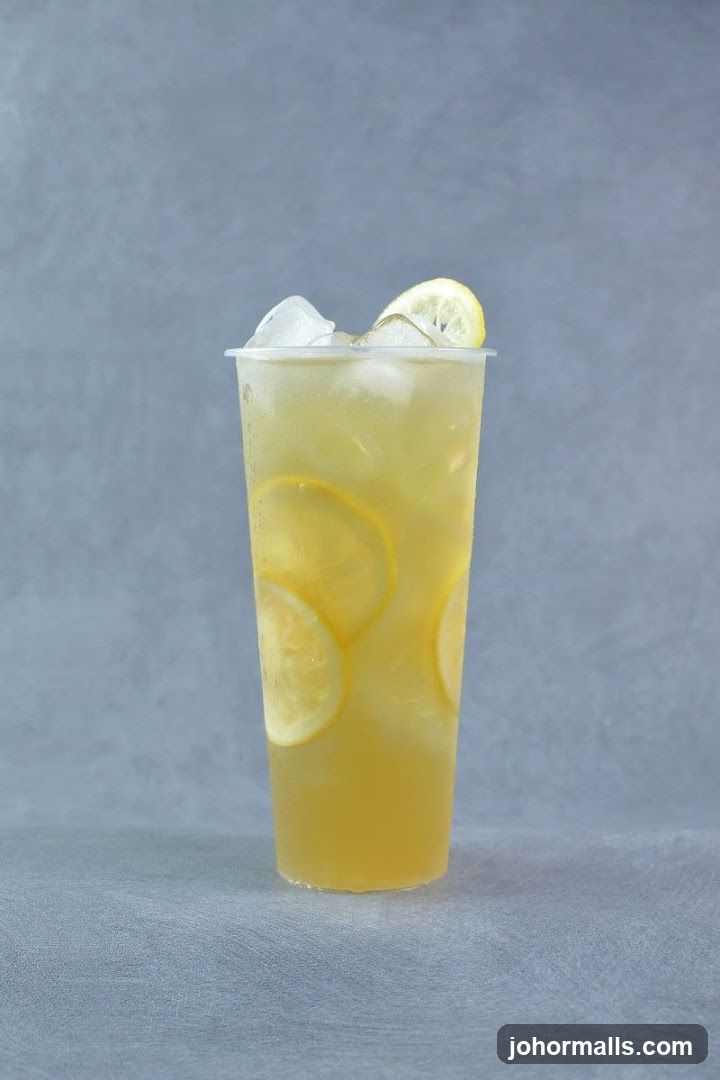 Lemonade with Ice and Lemon Slices