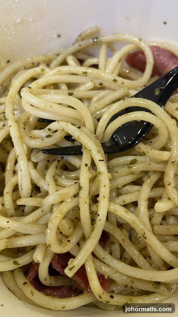 Spaghetti with Pesto and Meat