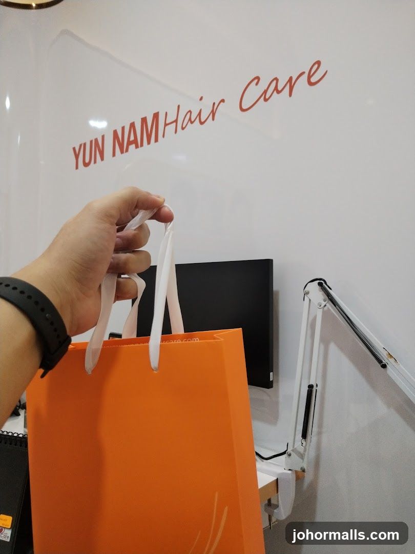 Yun Nam Hair Care Bag