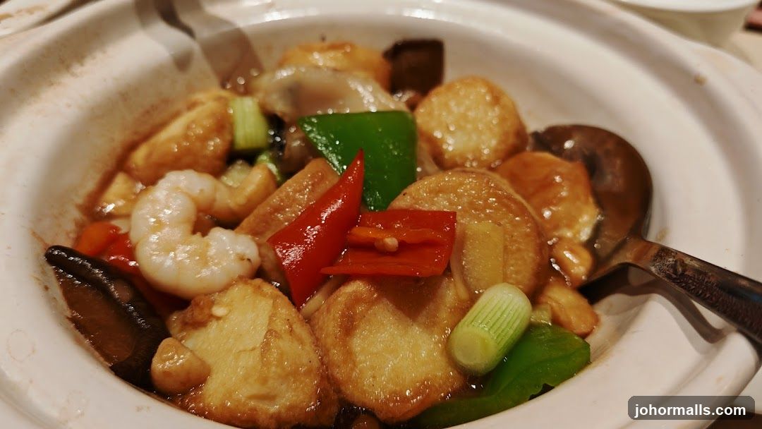 Stir-fried Tofu with Shrimp and Vegetables