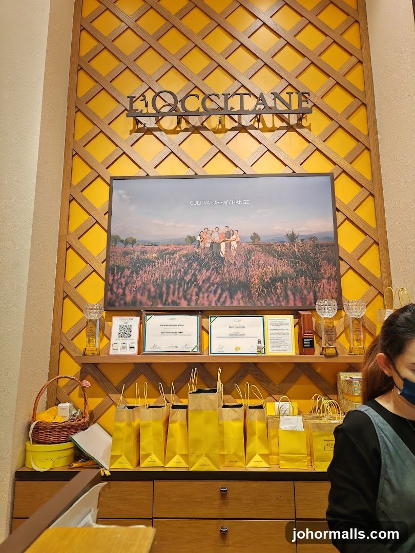L'Occitane Store Display