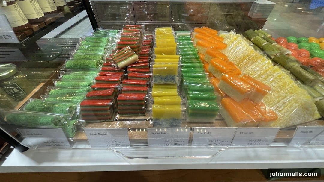 Layered Cakes and Desserts