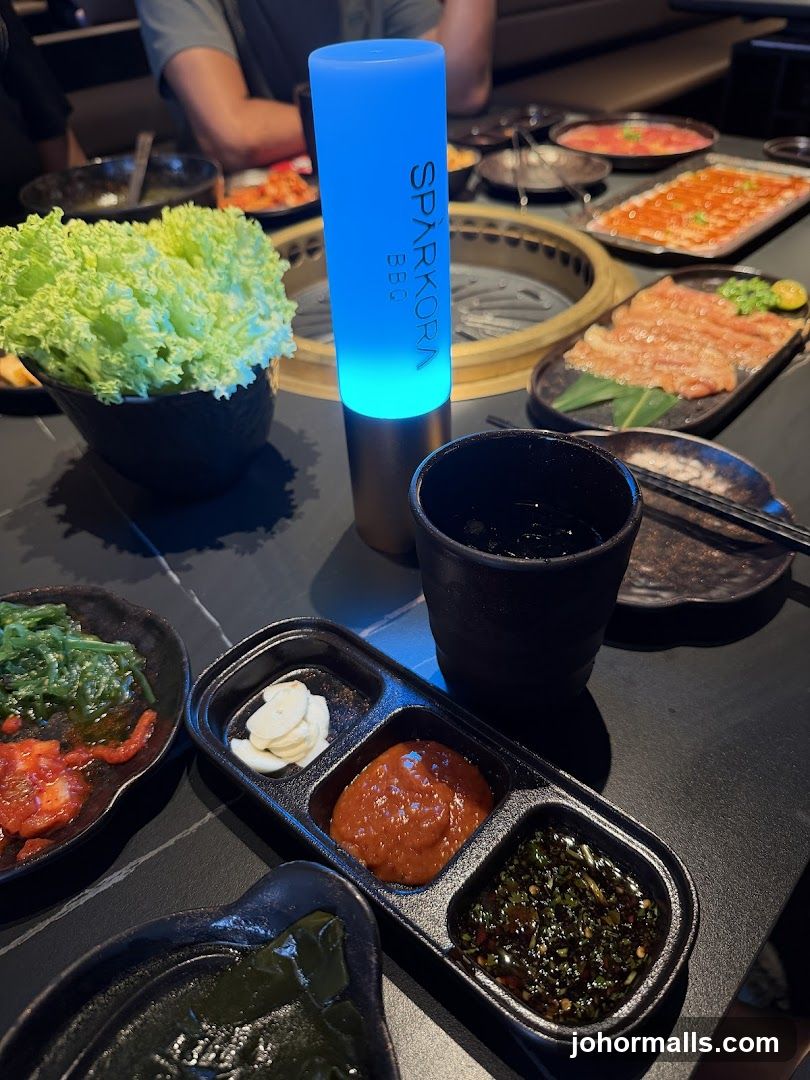 Sparkora BBQ Table Setting