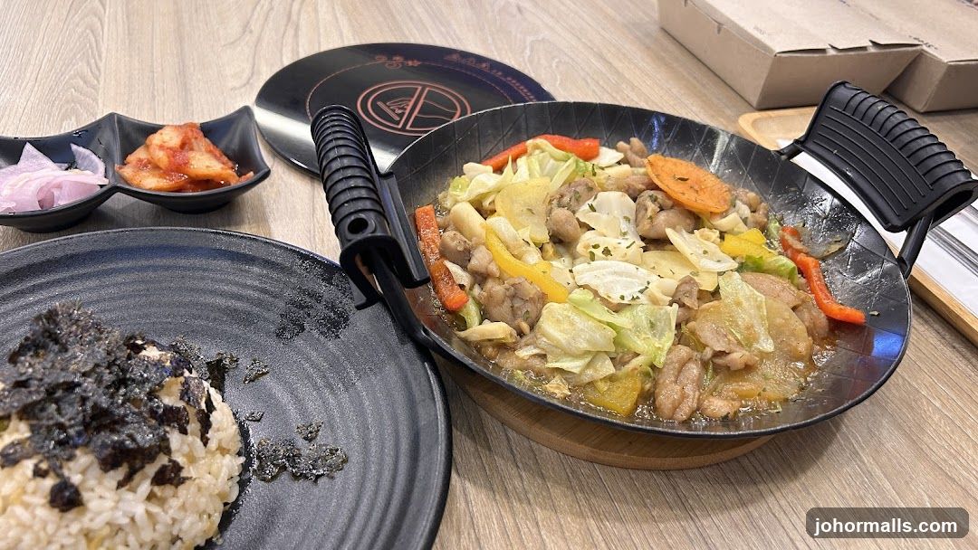 Korean Stir-fry with Rice and Sides