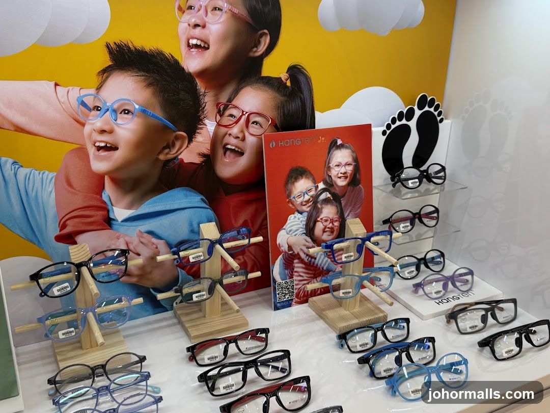 Eyeglasses Display