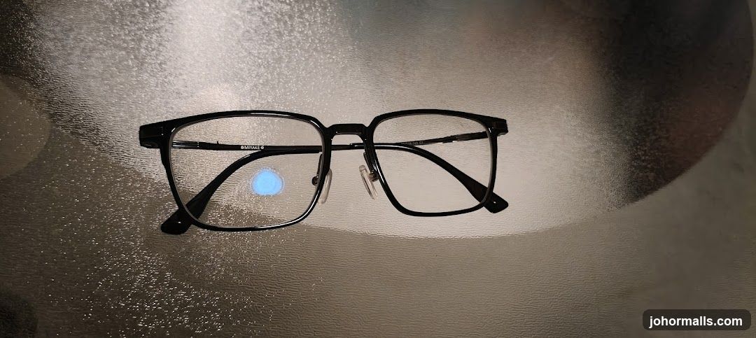 Eyeglasses