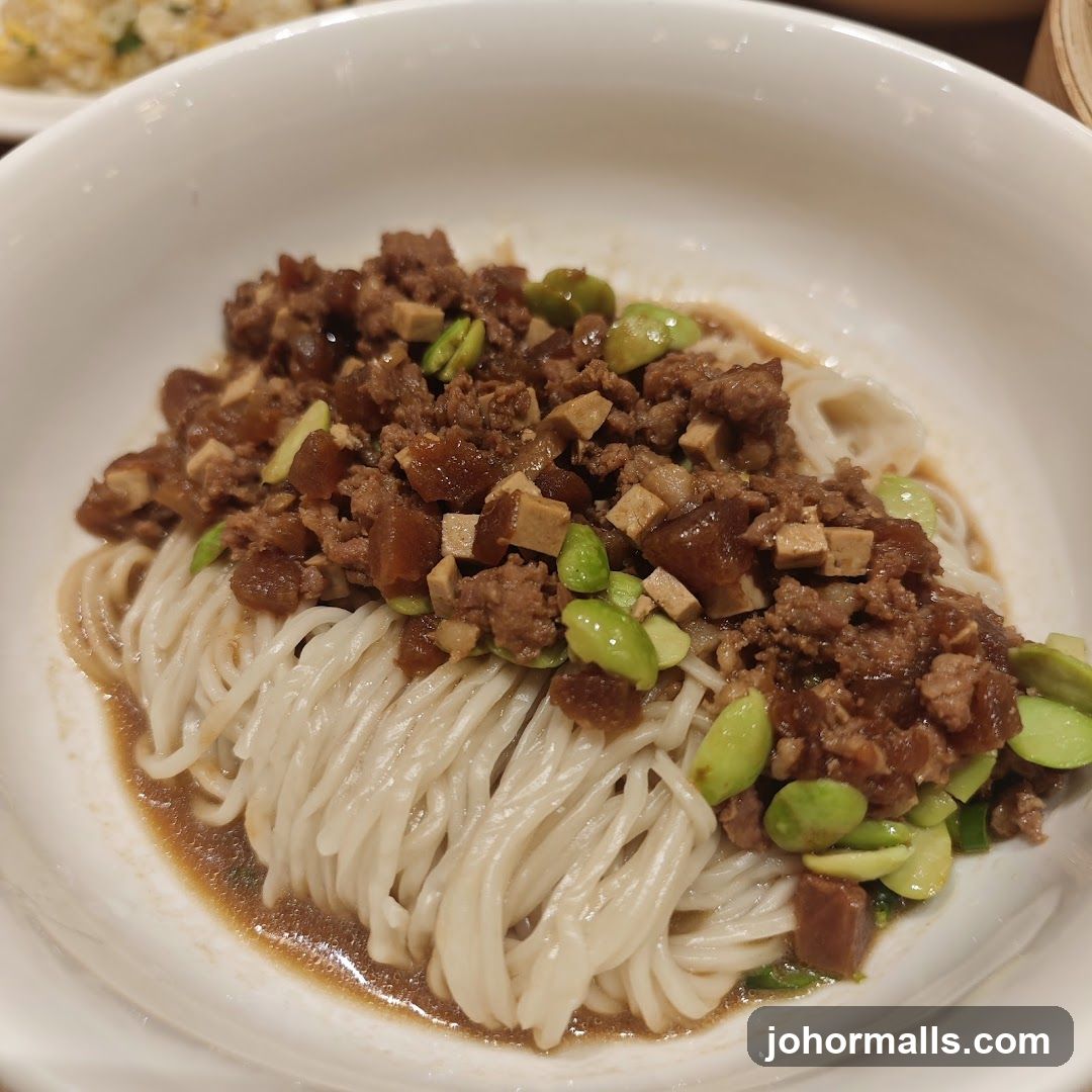 Noodles with Minced Meat and Edamame
