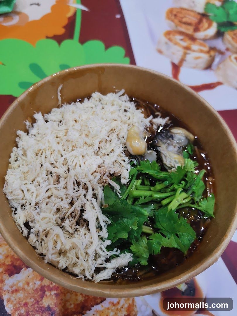 Noodle Bowl with Shredded Meat and Oysters