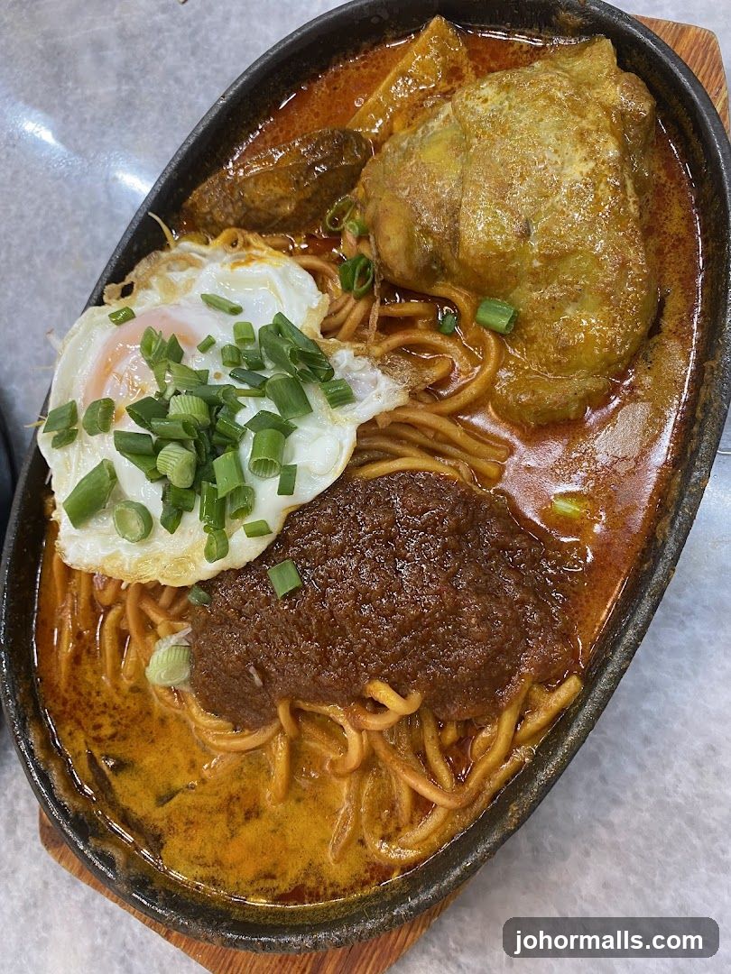 Sizzling Curry Noodles