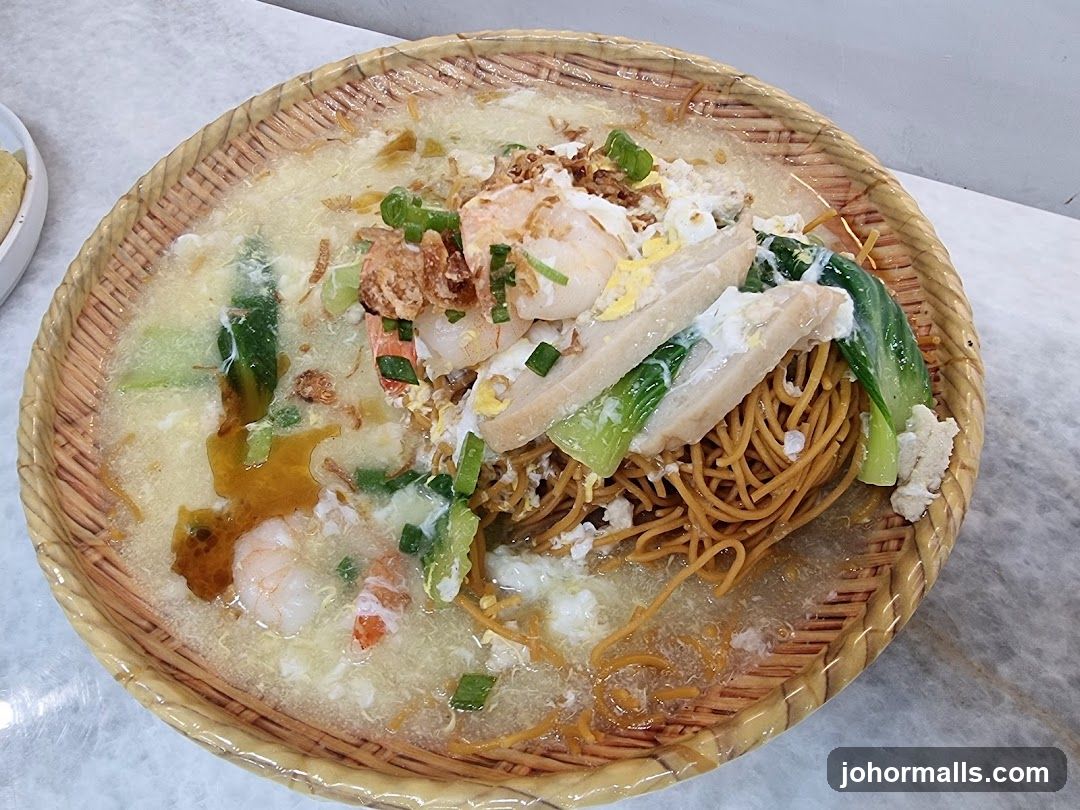 Noodles with Shrimp and Vegetables