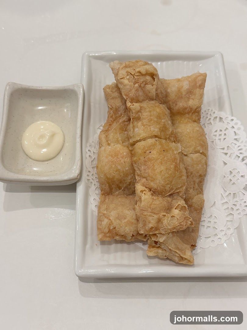 Fried Bean Curd Rolls with Dip