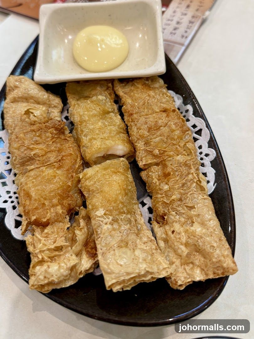 Fried Bean Curd Rolls with Dip