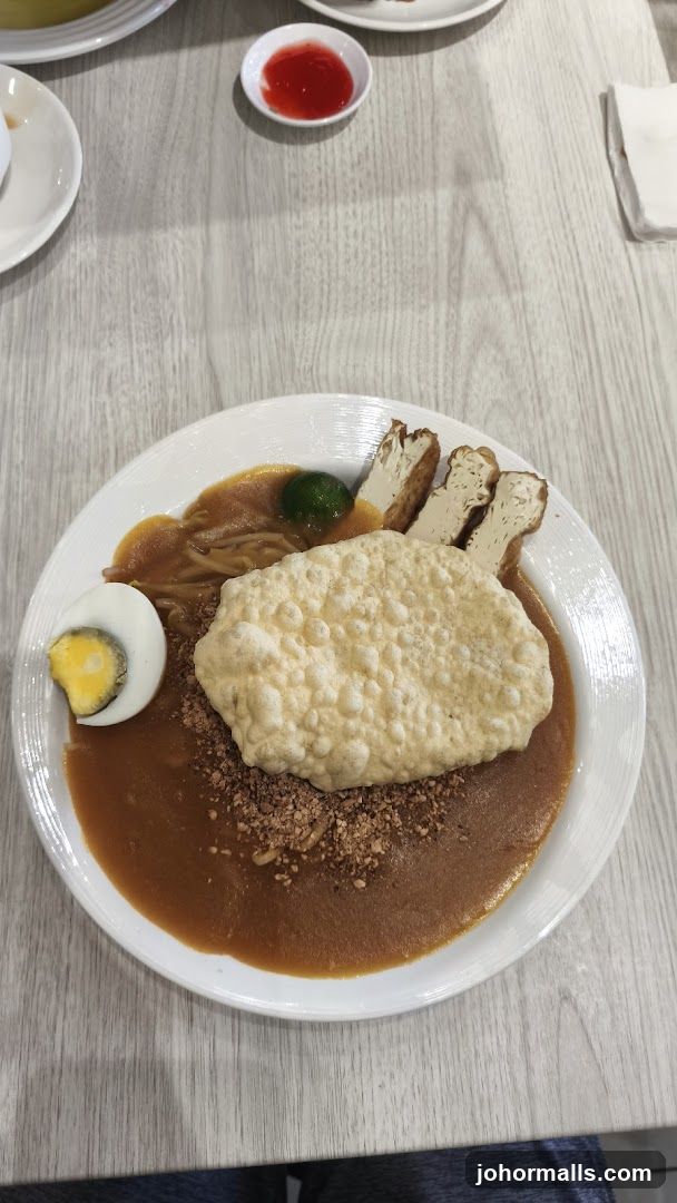 Noodle Dish with Egg and Tofu