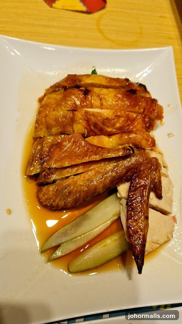 Sliced Roasted Chicken with Cucumber Slices