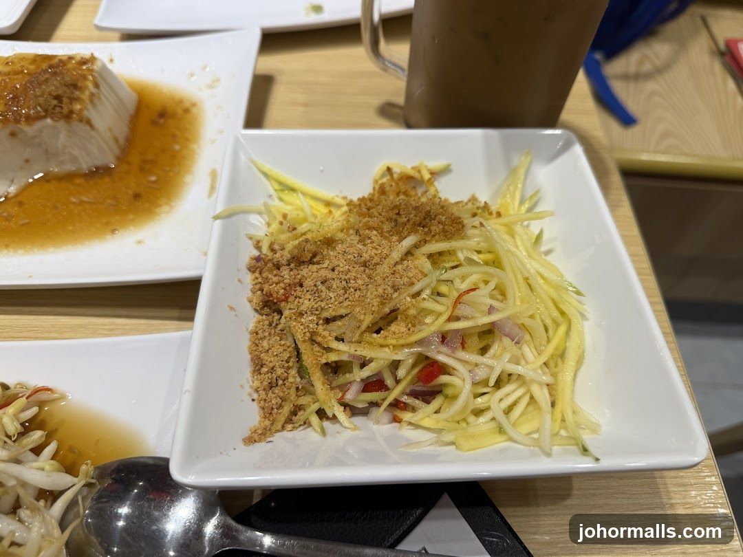 Mango Salad and Tofu Dish