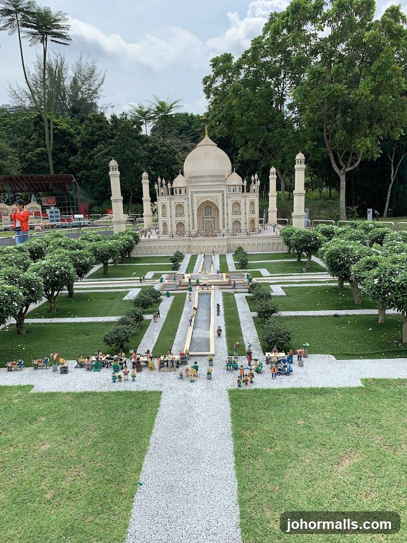 Miniature Taj Mahal Garden