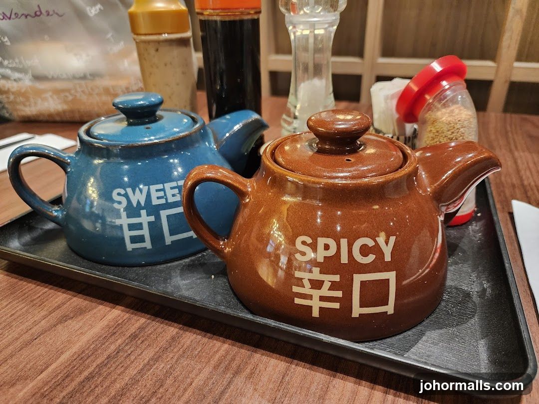 Tableside Teapots