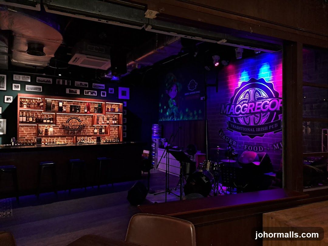 MacGregor's Traditional Irish Pub Interior