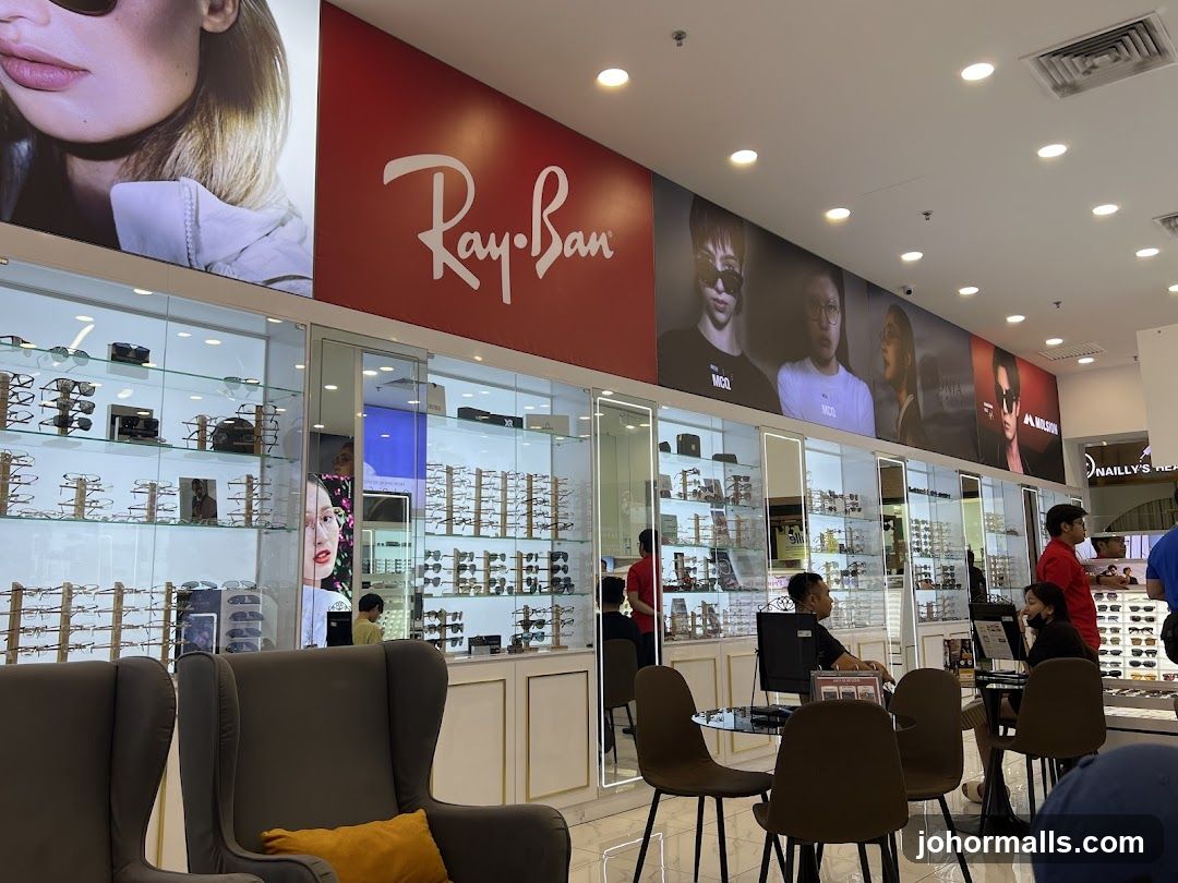 Ray-Ban Store Interior