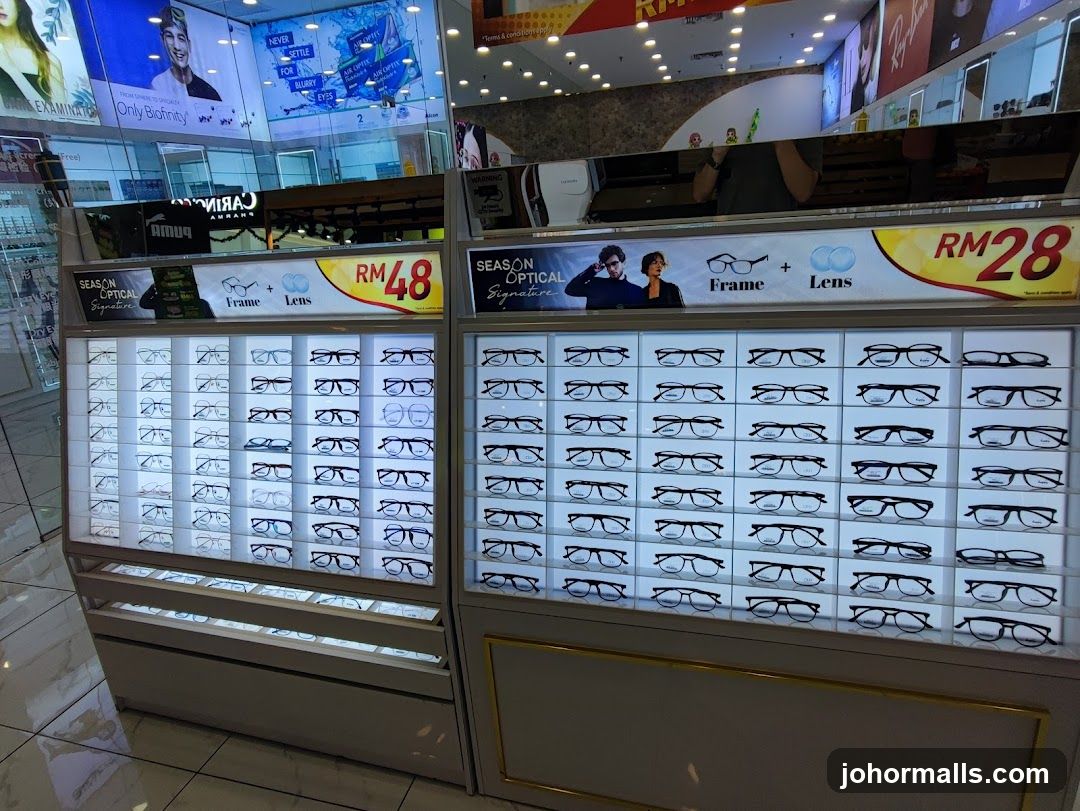 Eyewear Display in Shopping Mall