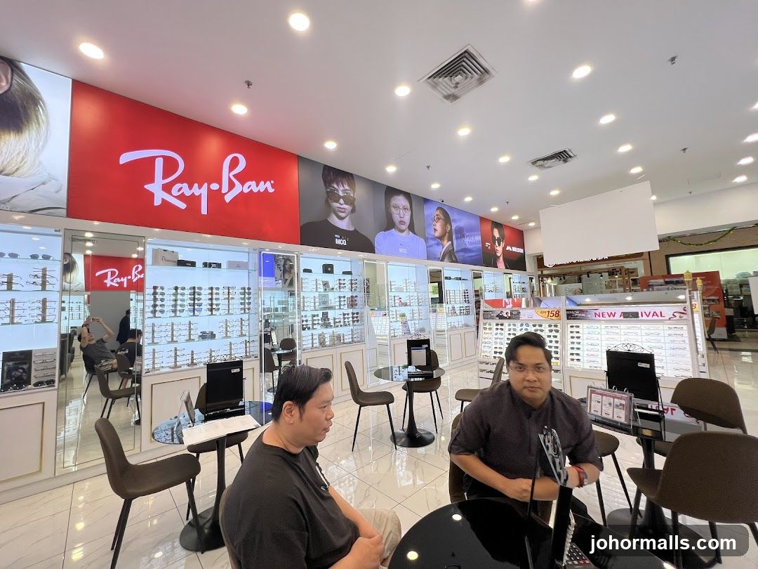 Ray-Ban Store Interior