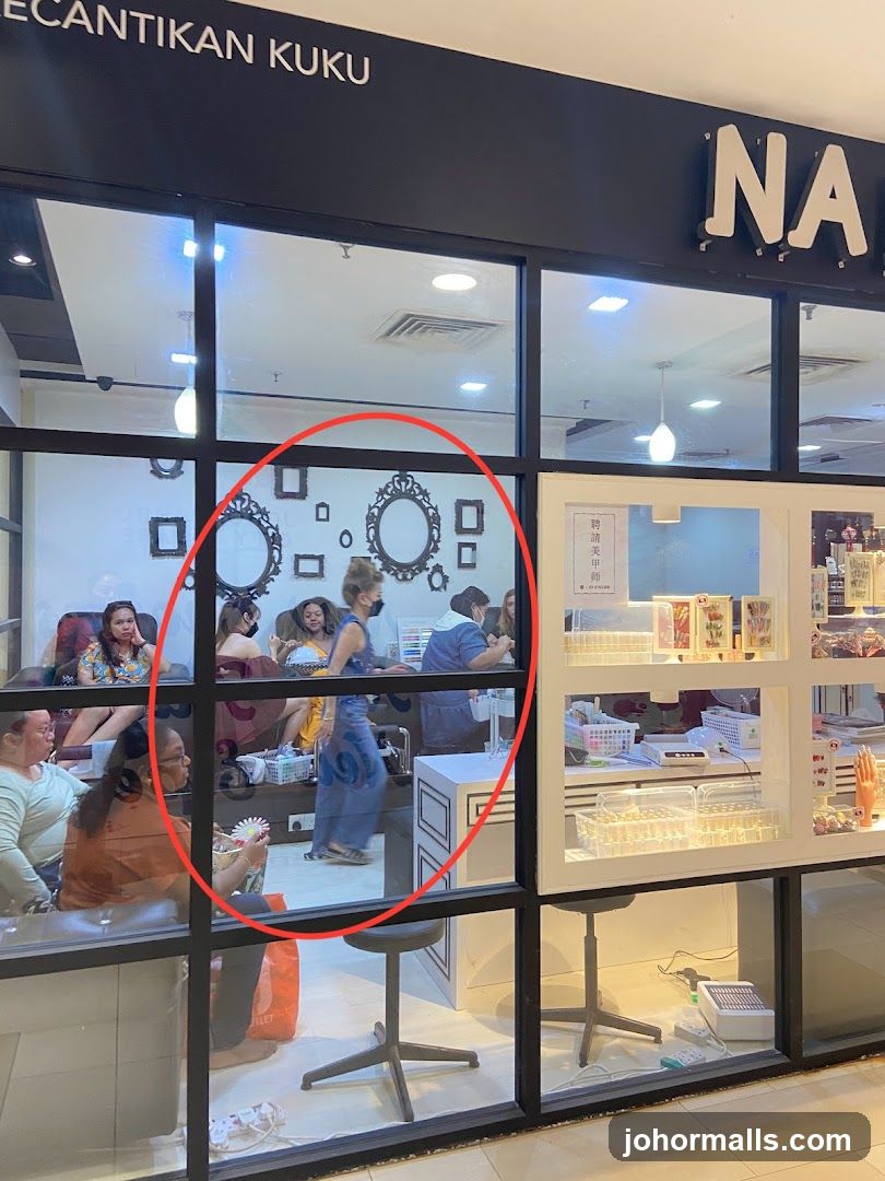 NA Nails City Square