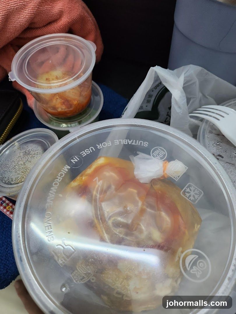 Food containers at mealtime