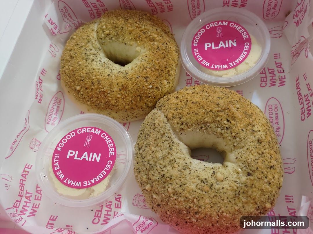 Bagel and Cream Cheese Set