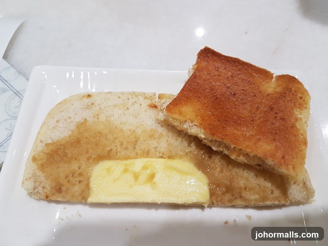 Toasted Bread with Butter