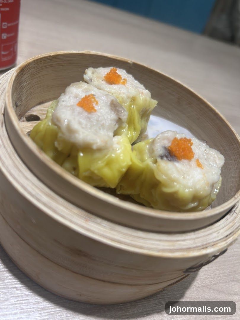 Steamed Dumplings in Bamboo Steamer