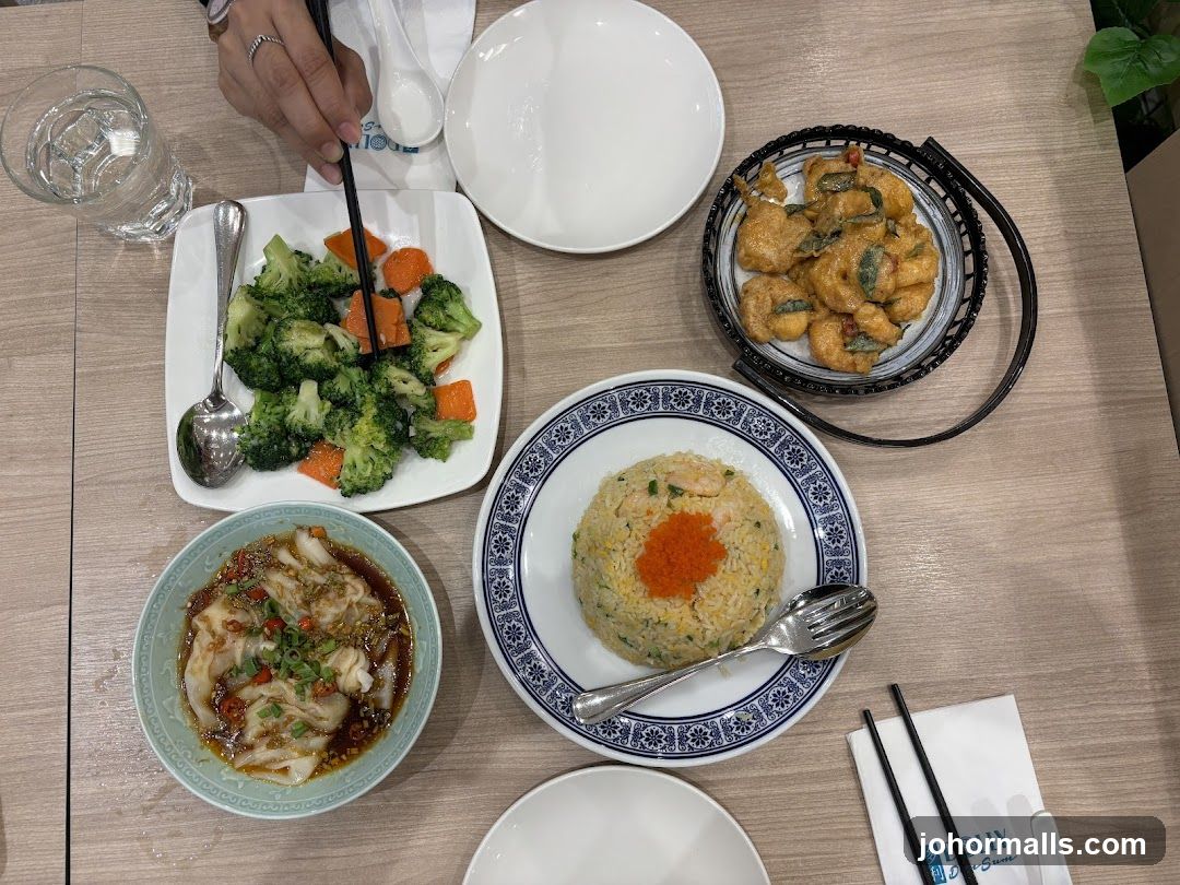 Dolly Dim Sum Interior Dining Table