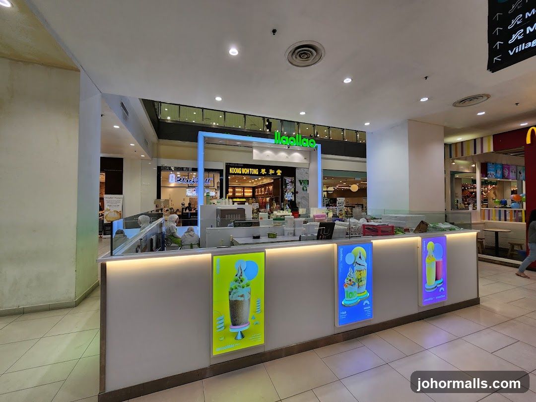 LlaaLao Smoothie Shop Interior