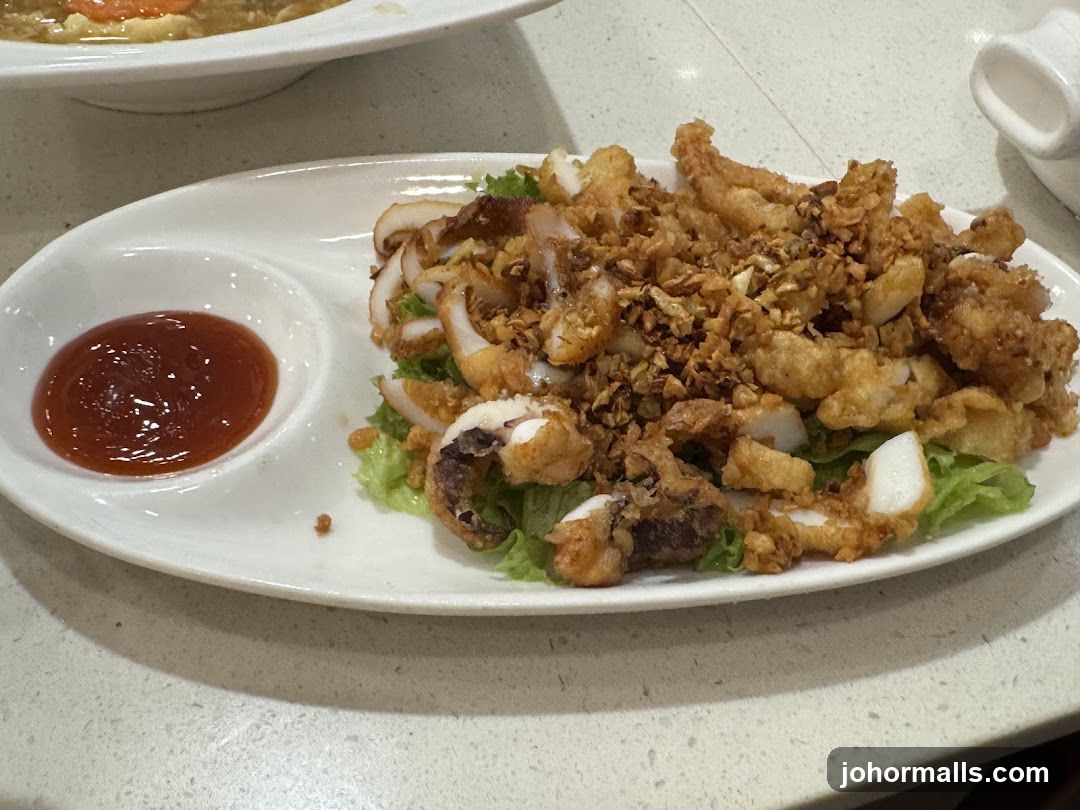 Food Plate with Sauce