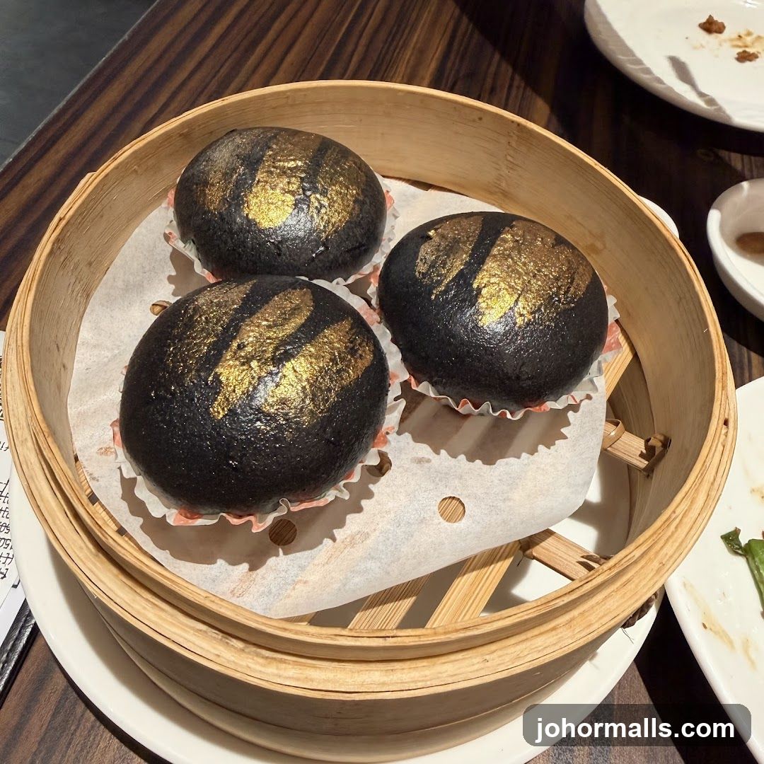 Steamed Buns in Bamboo Steamer