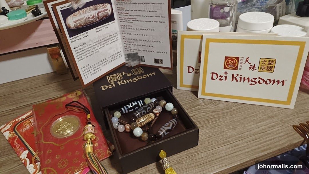 Dzi Kingdom Product Display