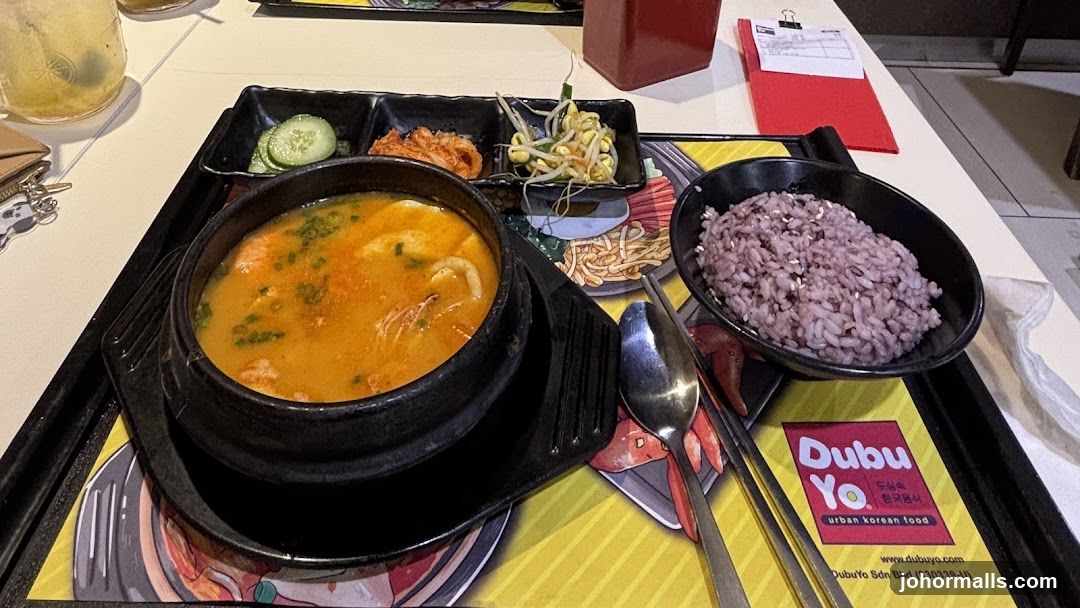DUBU YO Korean Food Interior